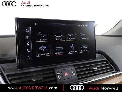 Daytona Gray Pearl Effect 2023 Audi Q5 45 S line Premium