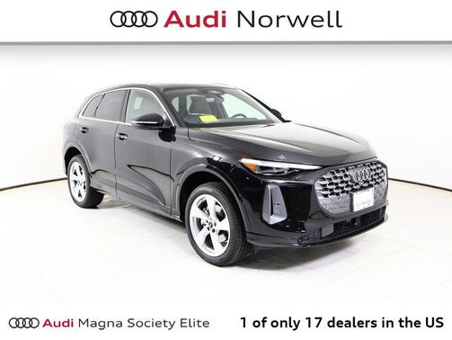 Mythos Black Metallic 2026 Audi Q5 Premium Plus TFSI quattro S tronic
