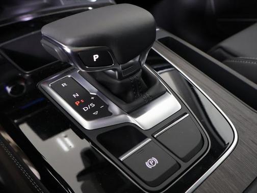 2025 Audi Q5 45 S line Premium Plus