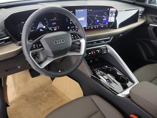 2025 Audi Q5 Premium TFSI quattro S tronic