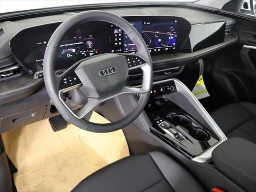 2025 Audi Q5 Premium
