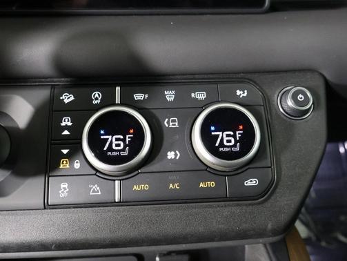 2023 Land Rover Defender 110 X-Dynamic SE