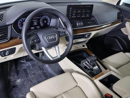 2023 Audi Q5 45 S line Premium Plus