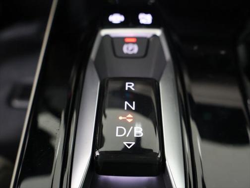 2025 Audi Q6 e-tron Prestige quattro