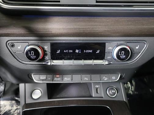 2025 Audi Q5 45 S line Premium Plus