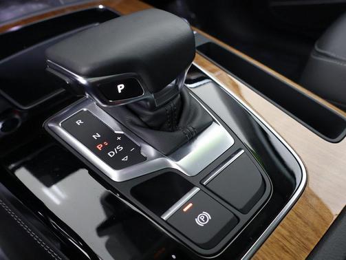 2023 Audi Q5 40 Premium Plus