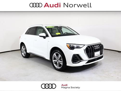 2022 Audi Q3 45 S line Premium