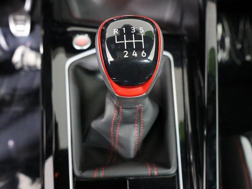 2024 Volkswagen Golf GTI 1.4T TSI