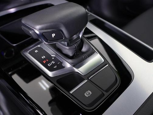 2025 Audi Q5 45 S line Premium