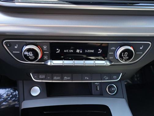 2025 Audi Q5 45 S line Premium