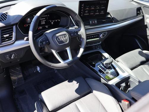 2025 Audi Q5 45 S line Premium