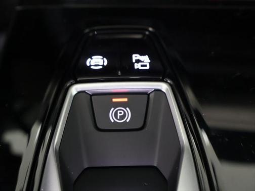 2025 Audi Q6 e-tron Prestige quattro