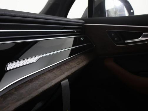2026 Audi Q7 55 Premium