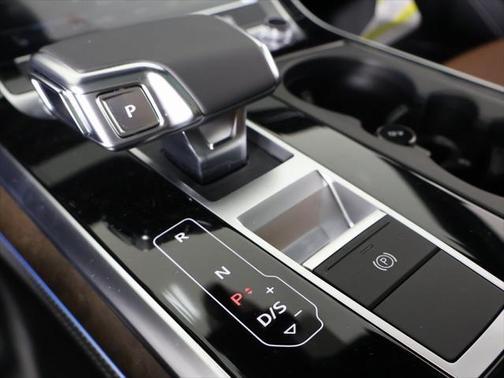 2025 Audi Q7 45 Premium Plus