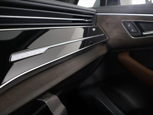 2025 Audi Q7 45 Premium Plus