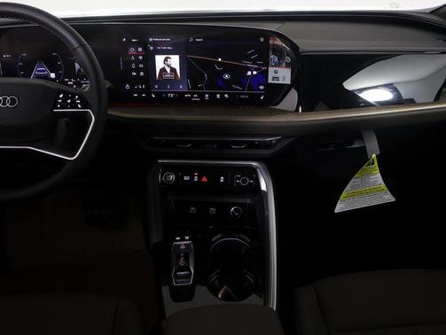 2025 Audi Q5 Premium Plus TFSI quattro S tronic