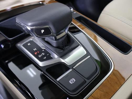 2023 Audi Q5 40 Premium