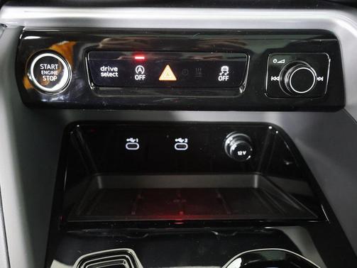 2025 Audi Q5 Premium TFSI quattro S tronic