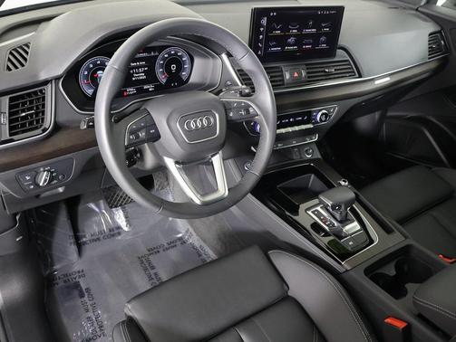 2025 Audi Q5 45 S line Premium Plus