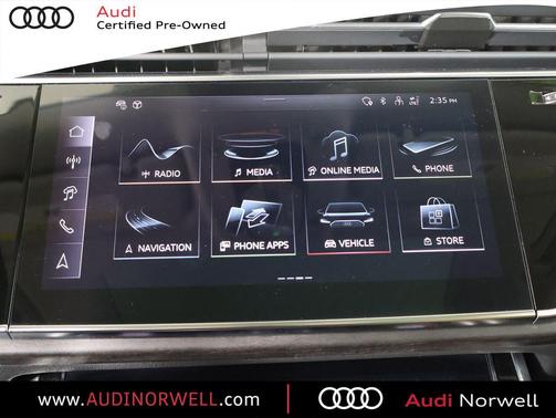 Mythos Black Metallic 2024 Audi Q8 55 Premium Plus