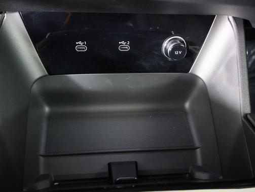 2025 Audi Q6 e-tron Premium quattro