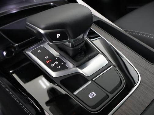 2024 Audi Q5 e 55 S line Premium Plus