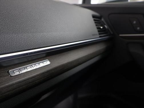2024 Audi Q5 e 55 S line Premium Plus