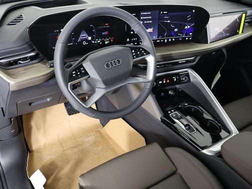 2025 Audi Q5 Prestige TFSI quattro S tronic