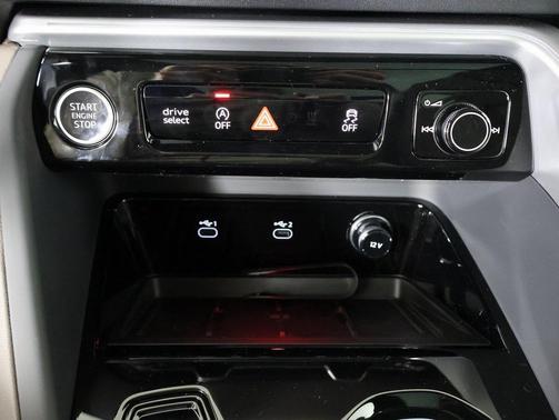 2025 Audi Q5 Prestige TFSI quattro S tronic