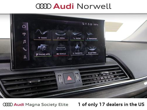 Daytona Gray Pearl Effect 2023 Audi Q5 45 S line Premium