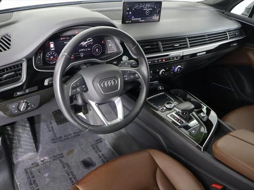 2019 Audi Q7 55 Premium Plus