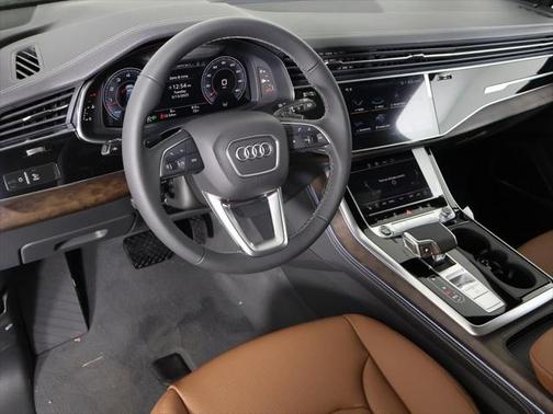 2025 Audi Q7 55 Premium Plus