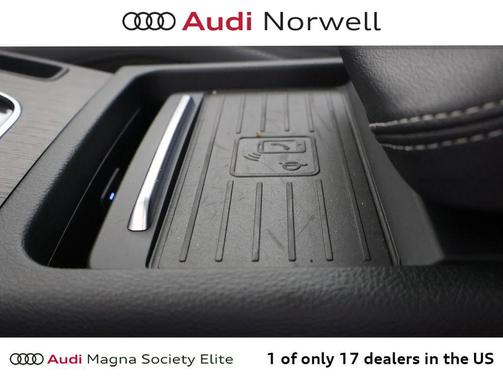 Glacier White Metallic 2023 Audi Q5 45 S line Prestige