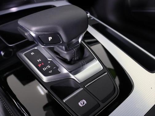 2024 Audi Q5 45 S line Premium Plus