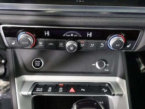 2024 Audi Q3 Premium 45 TFSI S line quattro Tiptronic