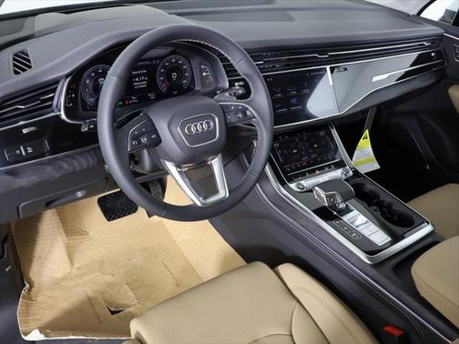 2025 Audi Q7 55 Prestige