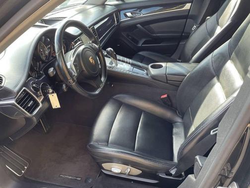 2014 Porsche Panamera 4S