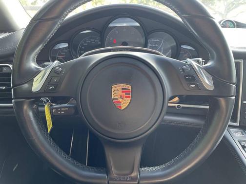 2014 Porsche Panamera 4S