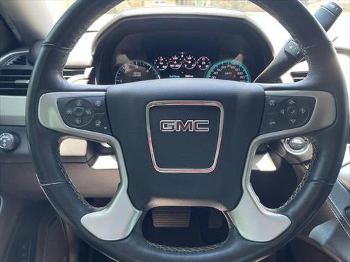 2017 GMC Yukon XL SLT