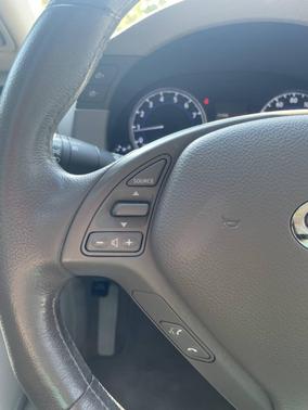 2011 INFINITI G37x Base