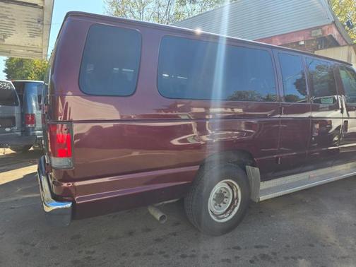 2010 Ford E350 Super Duty XL