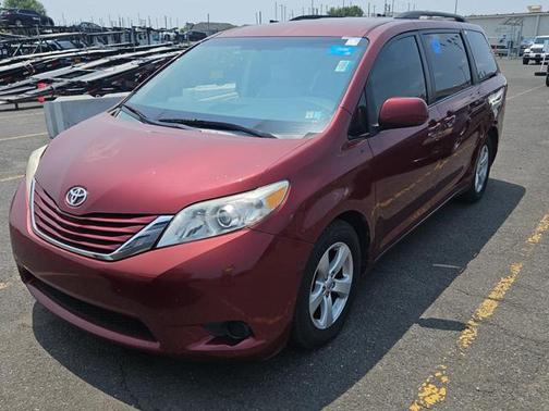 2015 Toyota Sienna LE