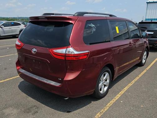 2015 Toyota Sienna LE