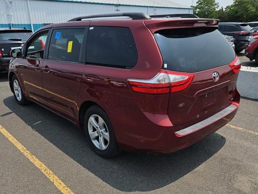 2015 Toyota Sienna LE