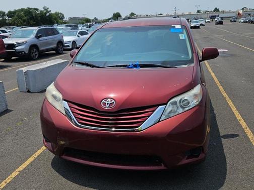 2015 Toyota Sienna LE