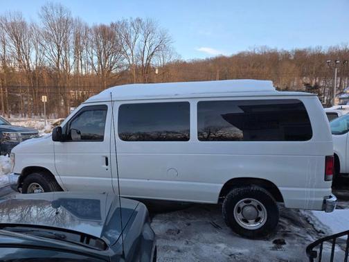 2010 Ford E350 Super Duty XL