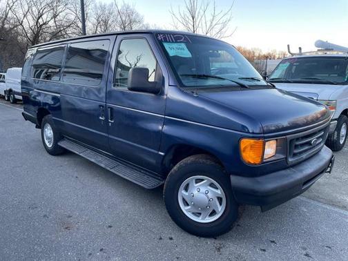 2007 Ford E350 Super Duty XL Wagon