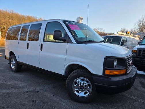 2009 GMC Savana 3500 Base