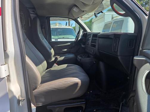 2010 Chevrolet Express 2500 Work Van
