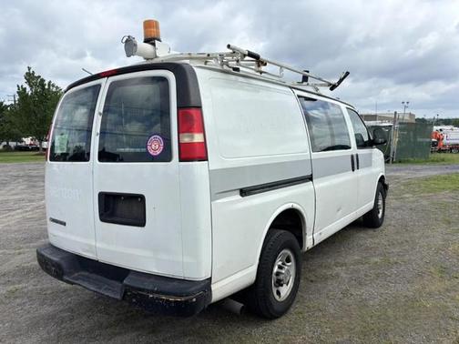 2011 Chevrolet Express 2500 Work Van
